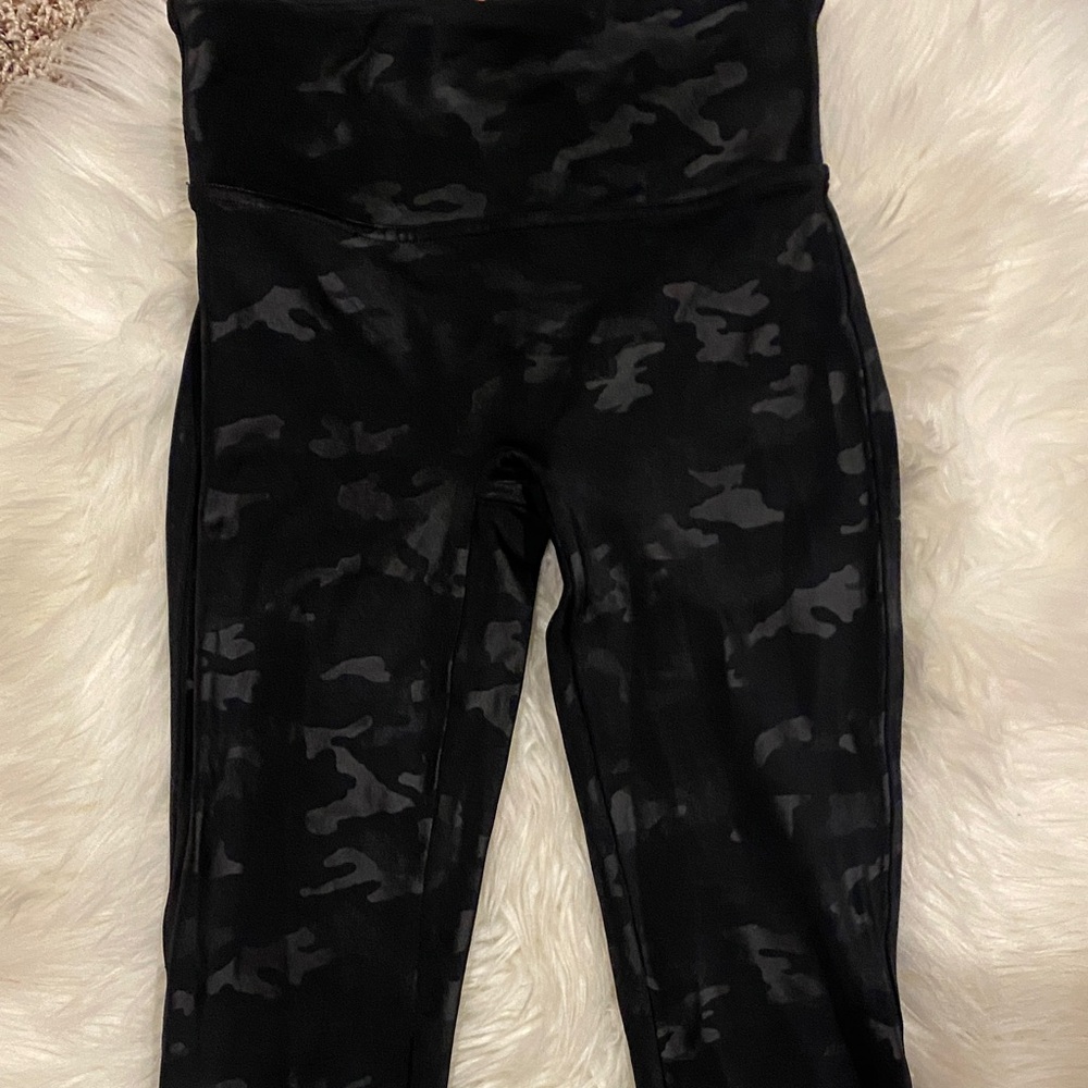 SPANX Black Camo High-Waist Leggings